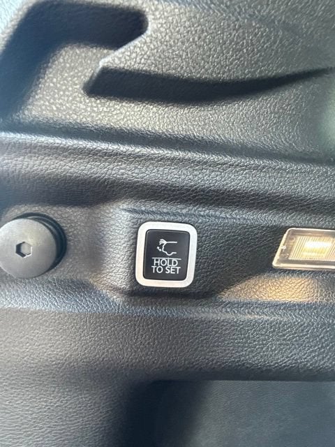 2024 Jeep Grand Cherokee L Altitude 4x2