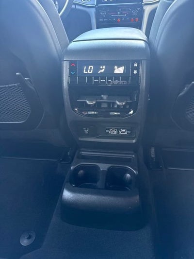 2024 Jeep Grand Cherokee L Altitude 4x2