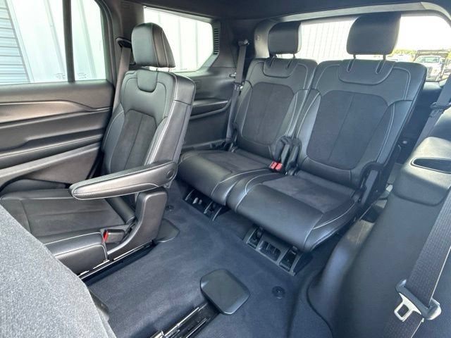 2024 Jeep Grand Cherokee L Altitude 4x2