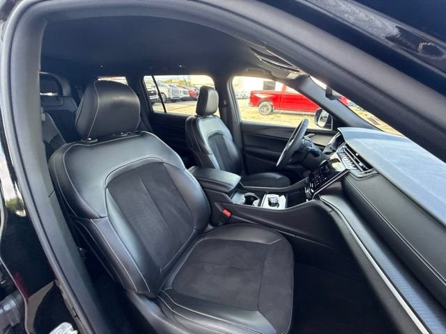 2024 Jeep Grand Cherokee L Altitude 4x2