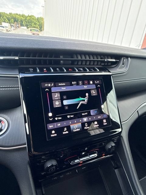2024 Jeep Grand Cherokee L Altitude 4x2