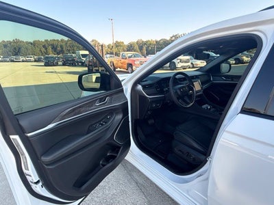 2026 Jeep Grand Cherokee L Limited Reserve