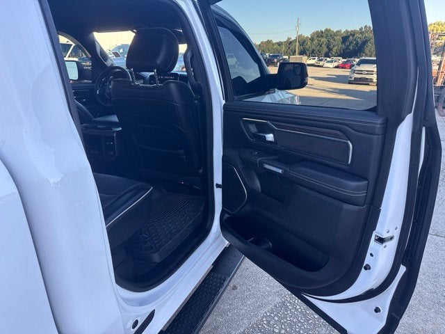 2025 RAM 1500 Laramie Crew Cab 4x4 5'7" Box