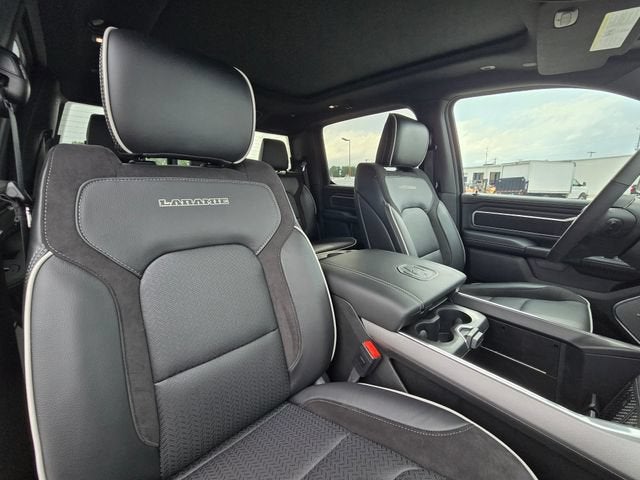 2025 RAM 1500 Laramie Crew Cab 4x4 5'7" Box