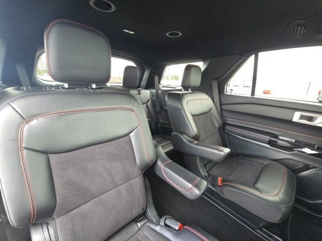 2024 Ford Explorer ST-Line