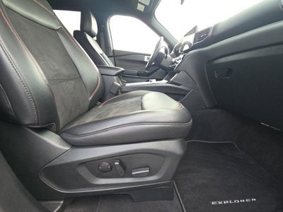 2024 Ford Explorer ST-Line