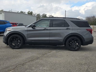 2024 Ford Explorer ST-Line