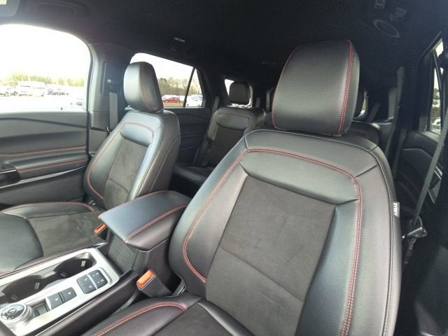 2024 Ford Explorer ST-Line