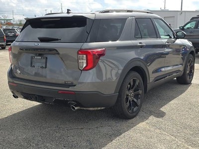 2024 Ford Explorer ST-Line