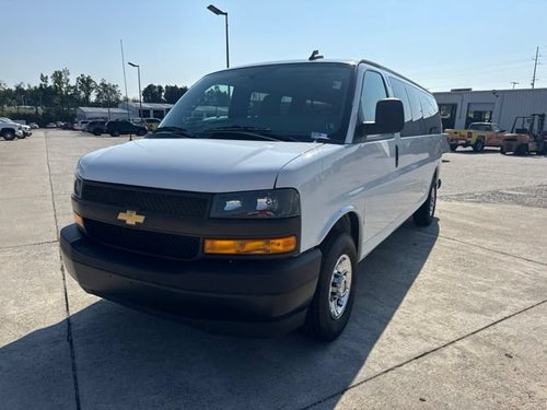 2025 Chevrolet Express Passenger 1LS