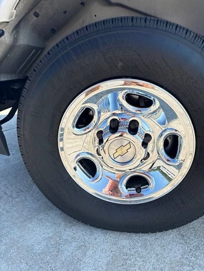 2025 Chevrolet Express Passenger 1LS