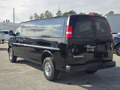 2025 Chevrolet Express Passenger 3500 1LS