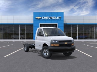 2025 Chevrolet Express Cutaway 3500 1WT