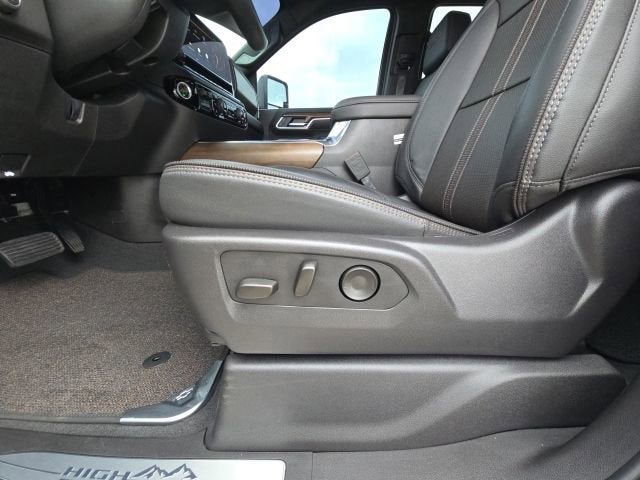 2025 Chevrolet Silverado 3500 HD High Country DRW