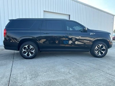 2025 GMC Yukon XL AT4