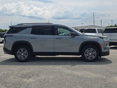 2024 Chevrolet Traverse LT