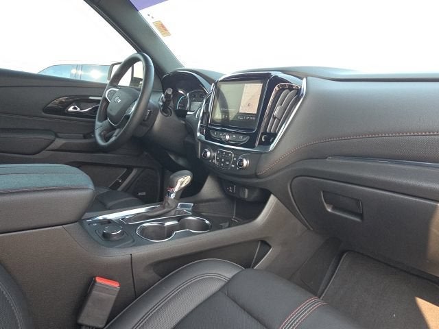 2023 CHEV TRAV NA