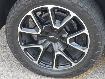 2023 Chevrolet Suburban RST