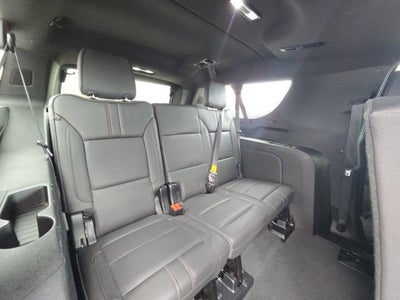 2023 Chevrolet Suburban RST