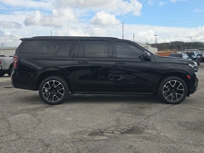 2023 Chevrolet Suburban RST