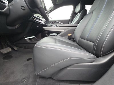 2024 Cadillac LYRIQ Luxury 1