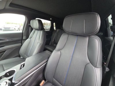 2024 Cadillac LYRIQ Luxury 1