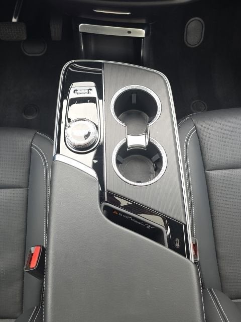 2024 Cadillac LYRIQ Luxury 1