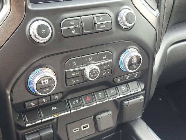2022 GMC Sierra 1500 Limited AT4