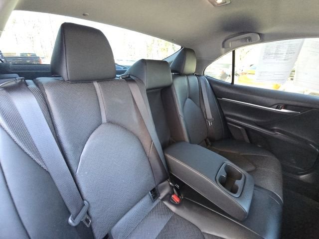 2022 Toyota Camry Hybrid XLE