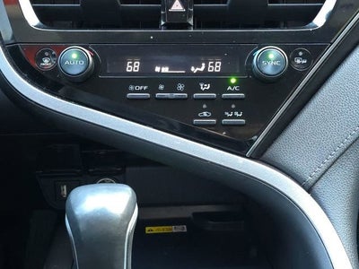 2022 Toyota Camry Hybrid XLE