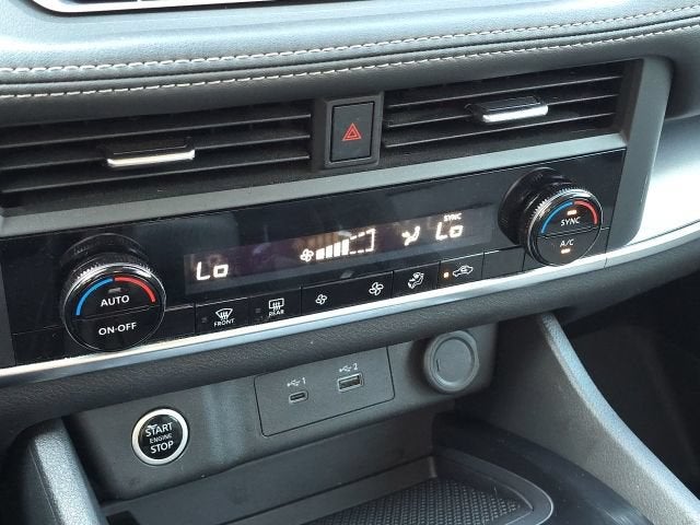2023 Nissan Rogue SV FWD