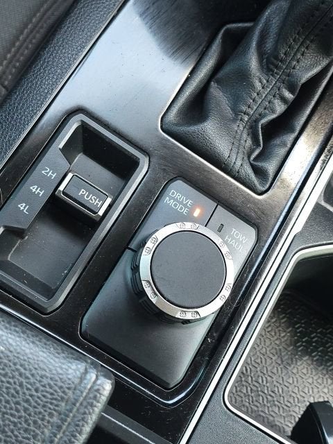 2022 Toyota Tundra 4WD SR5