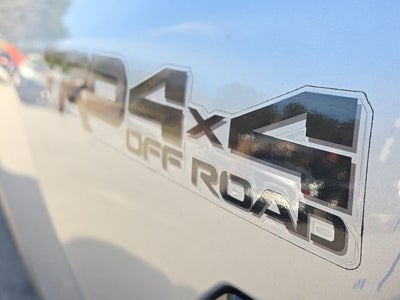 2022 Toyota Tundra 4WD SR5