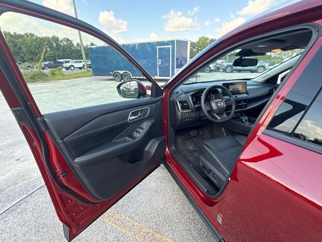 2025 Nissan Rogue Platinum FWD