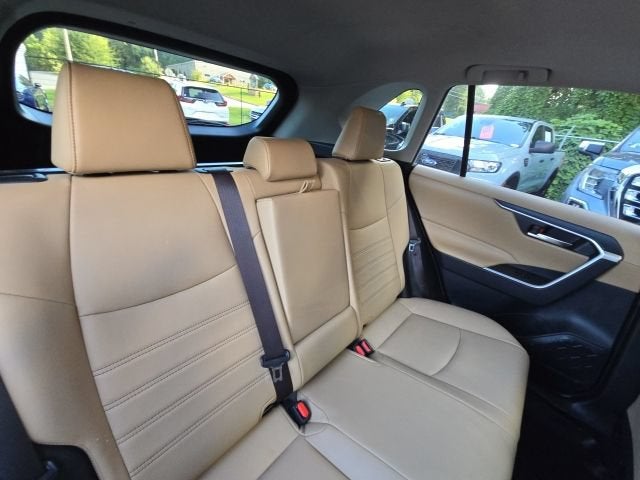 2019 Toyota RAV4 XLE Premium