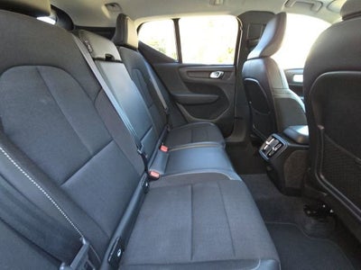 2020 Volvo XC40 Momentum
