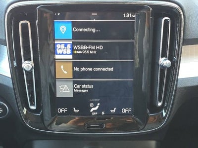 2020 Volvo XC40 Momentum