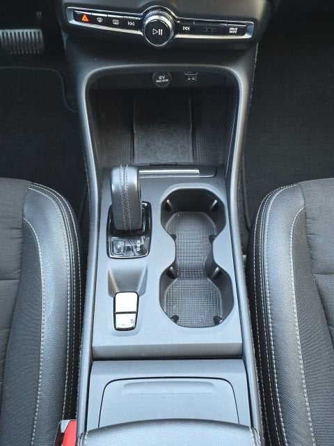 2020 Volvo XC40 Momentum