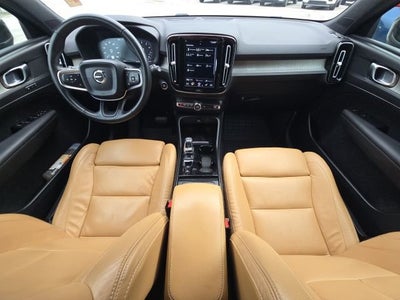 2019 Volvo XC40 Inscription