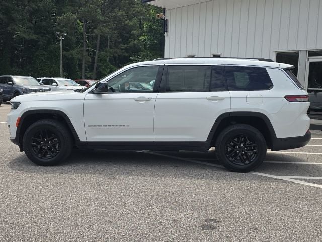 2022 Jeep Grand Cherokee L Laredo