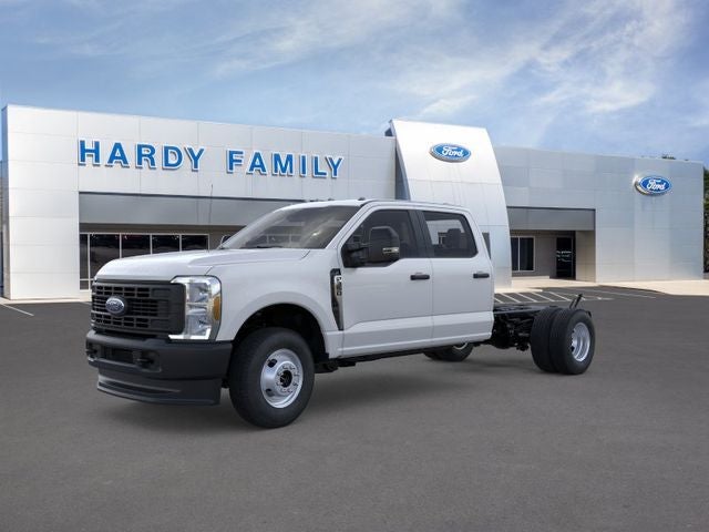 2025 Ford F-350 XL 4x4 Crew Cab 179-In DRW's photo
