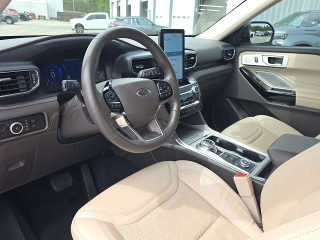 2023 Ford Explorer Platinum