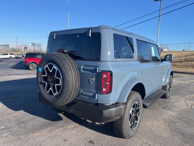 2025 Ford Bronco Outer Banks