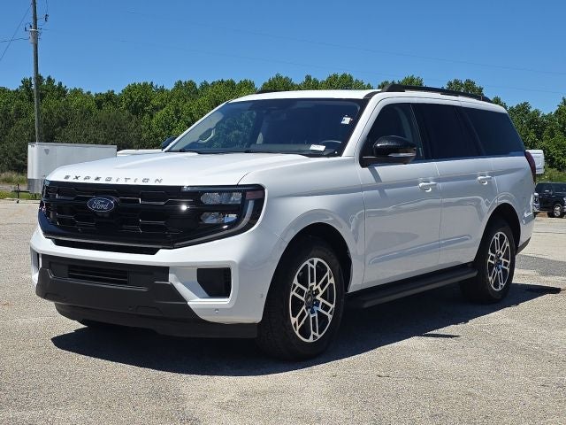 2025 Ford Expedition Active 4x4's photo