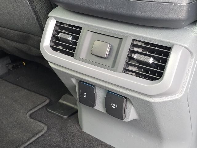 2024 Ford F-150 Lightning Flash