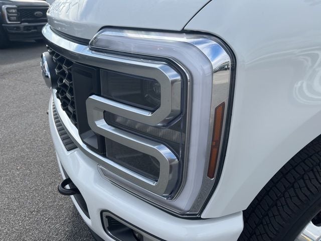 2026 Ford F-350SD Platinum DRW