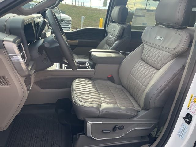 2026 Ford F-350SD Platinum DRW