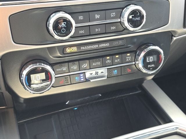2022 Ford F-450SD Platinum DRW
