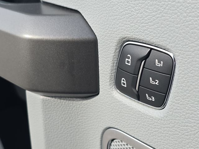 2022 Ford F-450SD Limited DRW