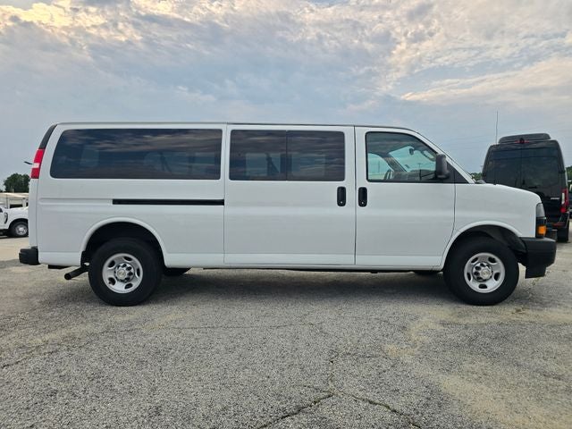 2024 Chevrolet Express 3500 LS Passenger